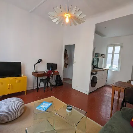 3 Nights Minimum, Renovated Entire Flat, City Of Marseille, 4 People, 1First Floor Exterior photo