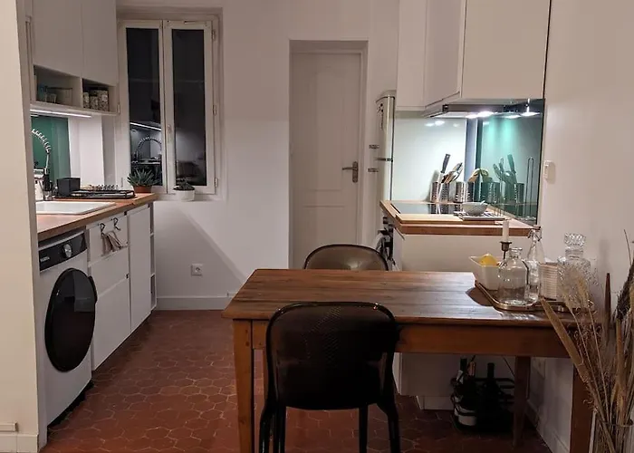 3 Nights Minimum, Renovated Entire Flat, City Of Marseille, 4 People, 1First Floor