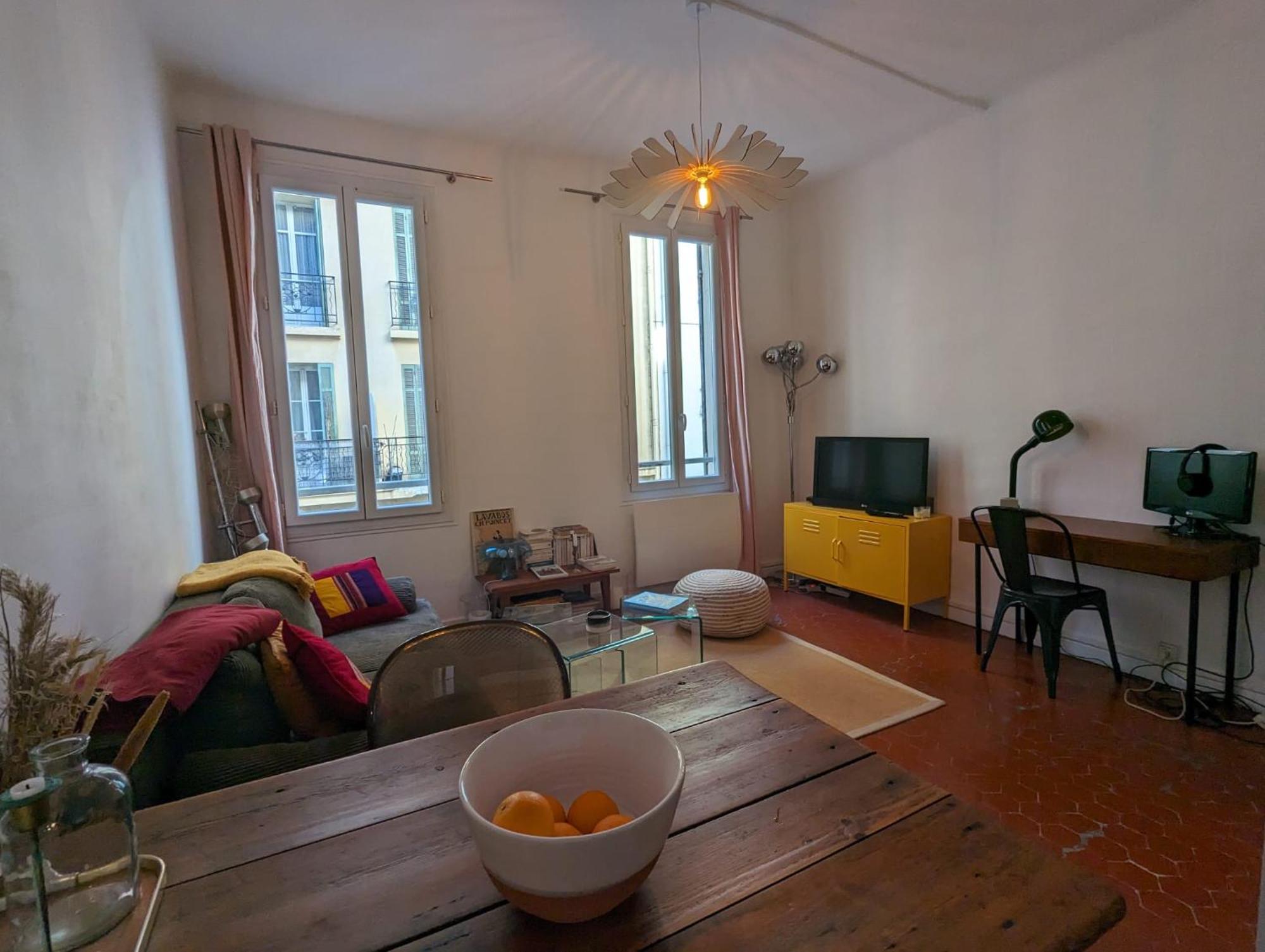 3 Nights Minimum, Renovated Entire Flat, Of Marseille, 4 People, 1first Floor Apartment Marseille